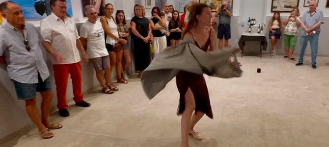 LA EXPOSICIÓN COLECTIVA, MUESTRA DEL INTERES POR LA CULTURA EN NAVAJAS. LA EXPOSICIÓN COLECTIVA, MUESTRA DEL INTERES POR LA CULTURA EN NAVAJAS.