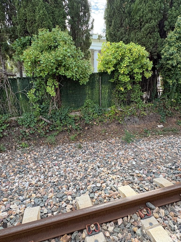 Casa junto a la vía del tren